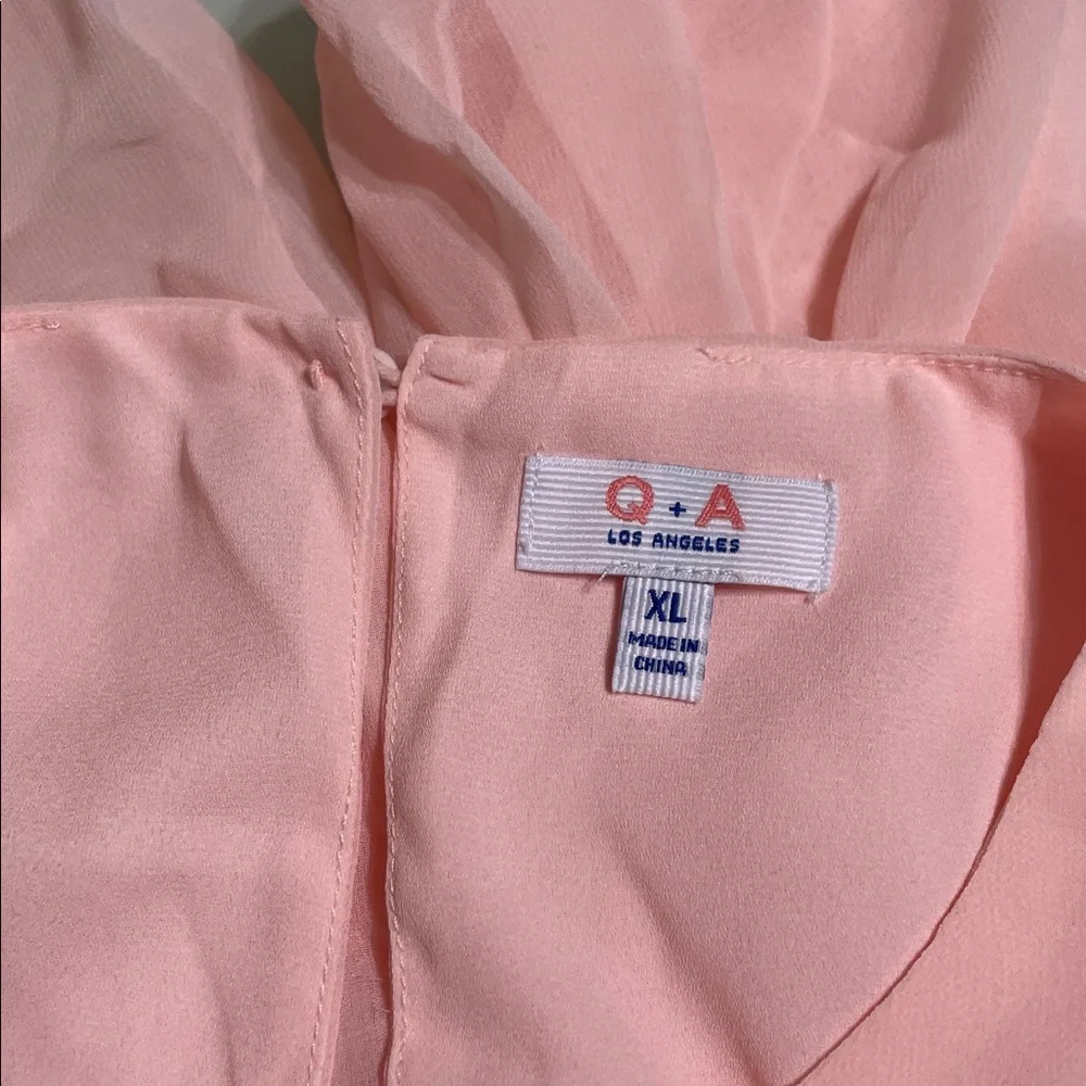 Elegant Blush Pink Women's Top - Picture 7 of 8